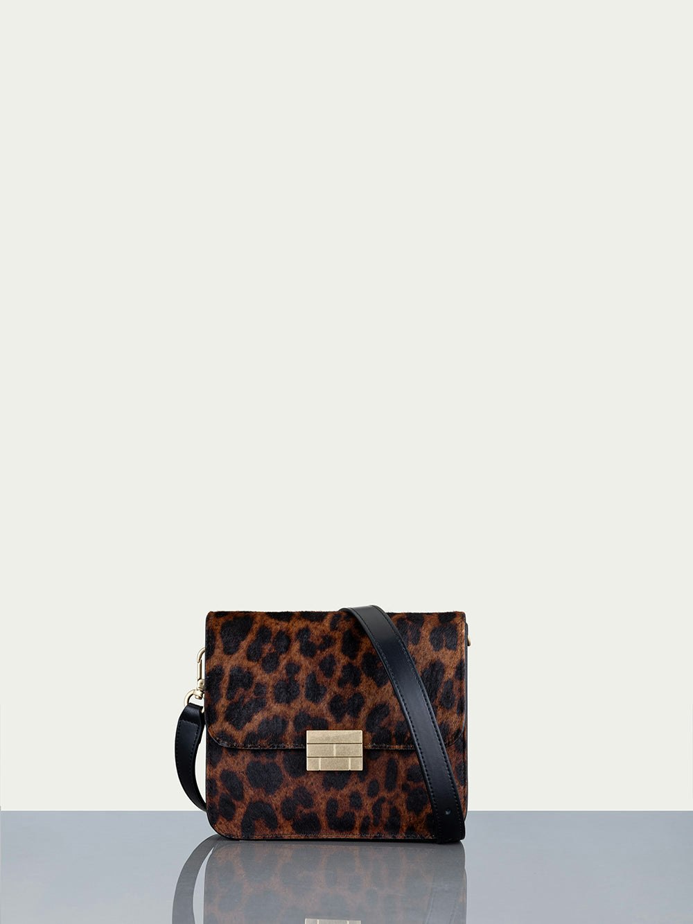 handbag front view
